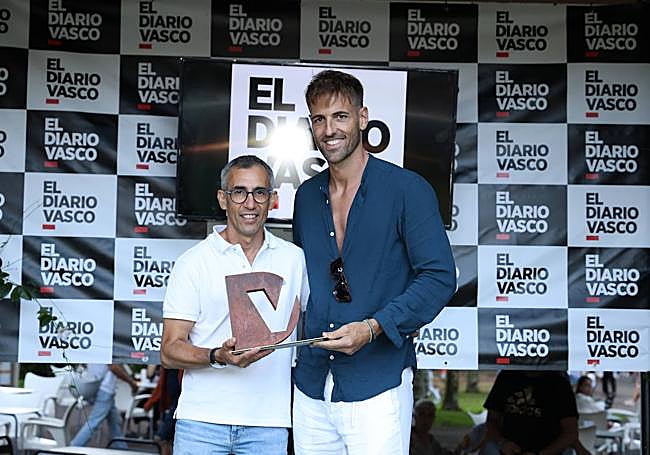 José Luis Martínez, propietario de 'Something', y Iosu Larrarte