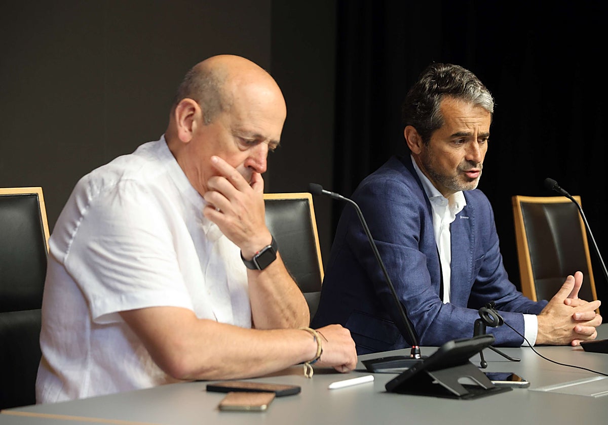 Zubizarreta, durante su presentación, y Núñez comparecieron ante los medios.
