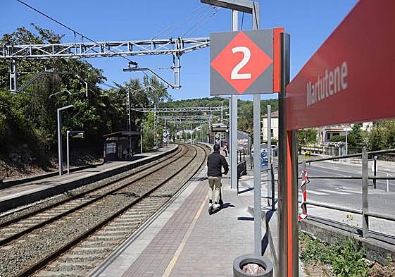 Estación de Cercanías de Renfe en Martutenes.