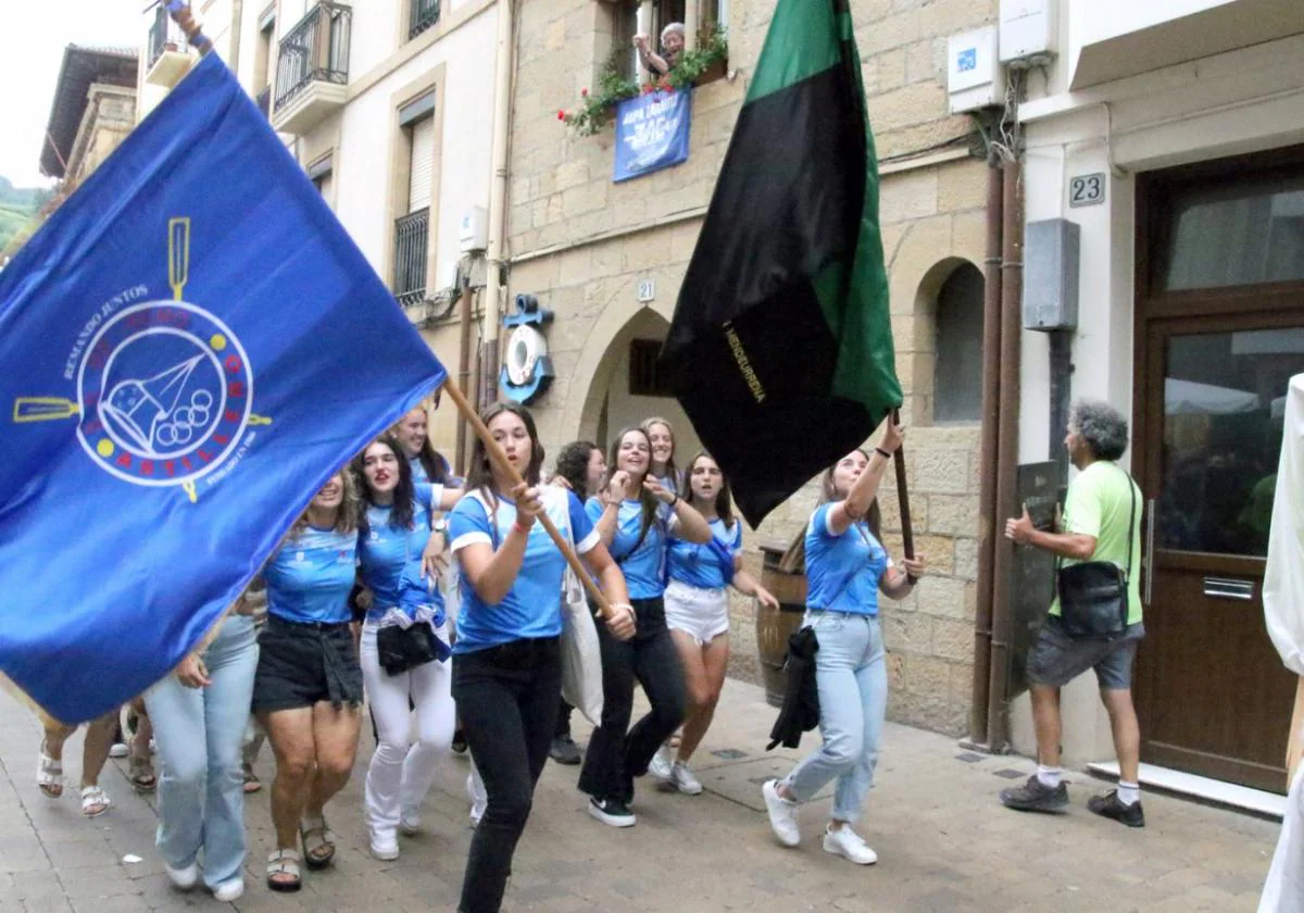 Zarautz: Las chicas de la Enbata van de menos a más y buscan entrar en la  Concha | El Diario Vasco