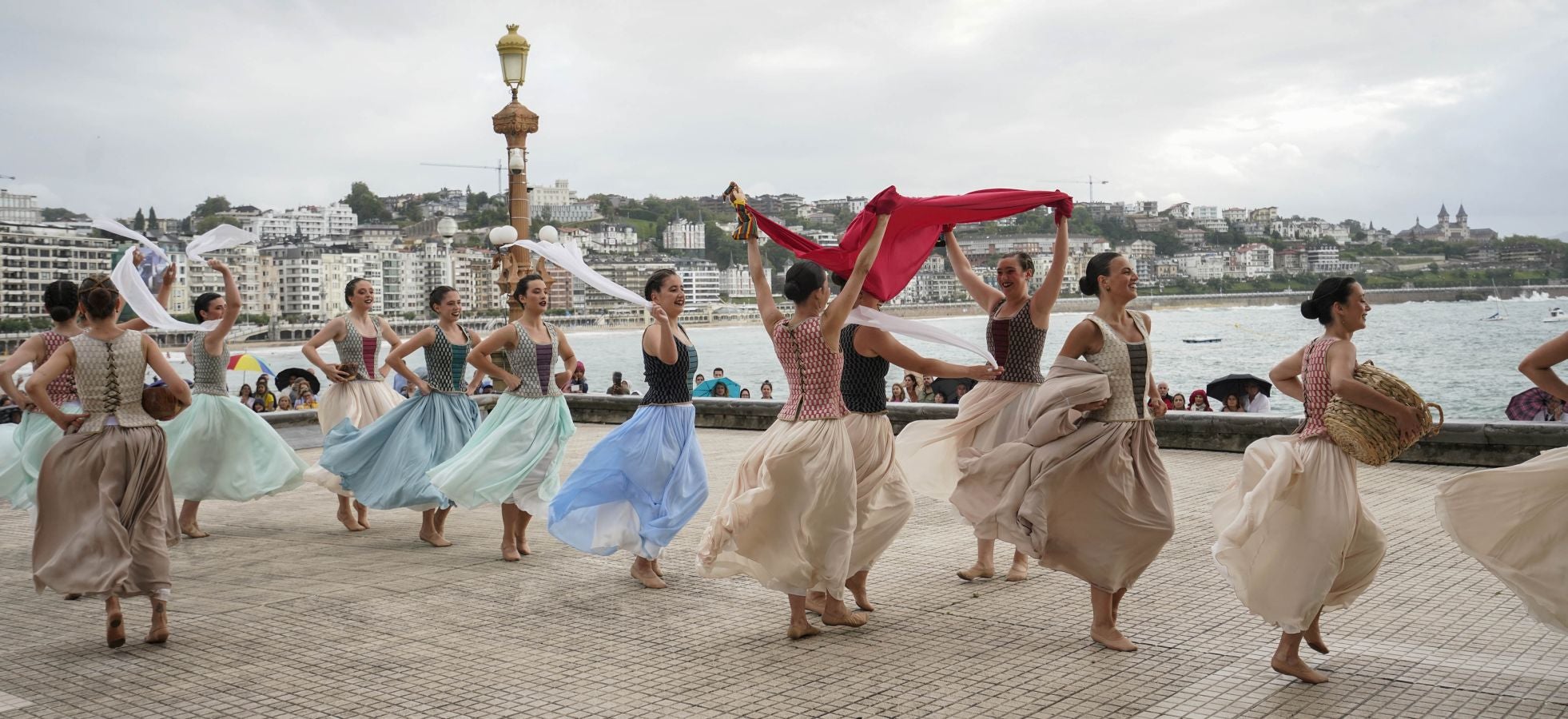 Kresala baila en el Ayuntamiento