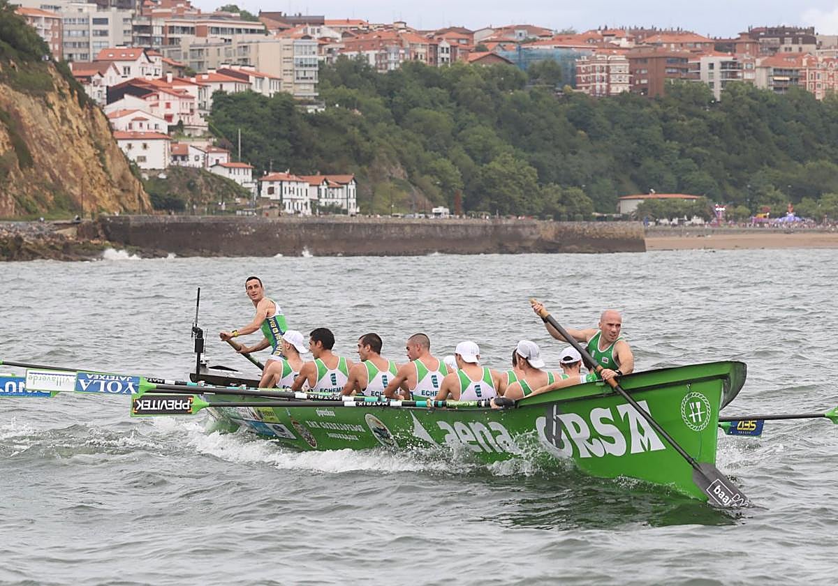 Hondarribia remará hoy en casa con la ilusión de ganar ante sus aficionados y poder encaramarse a lo más alto de la clasificación.