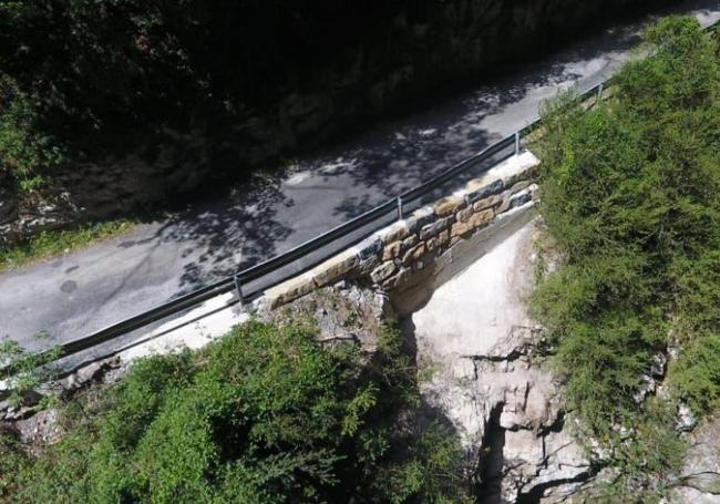 La Diputación de Aragón ha finalizado las obras de reparación de la carretera del cañón de Añisclo.