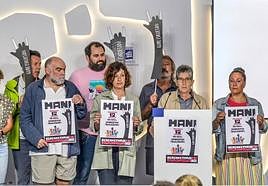 La rueda de la prensa de la Plataforma Antitaurina de Gipuzkoa, este viernes en el Ayuntamiento de San Sebastián.