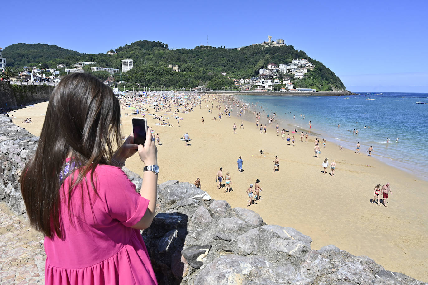 Jornada soleada en las playas guipuzcoanas