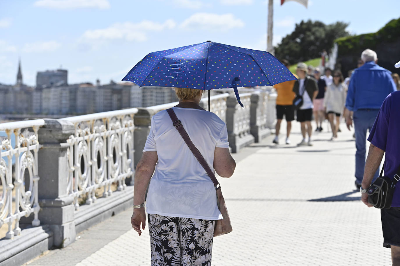 Jornada soleada en las playas guipuzcoanas