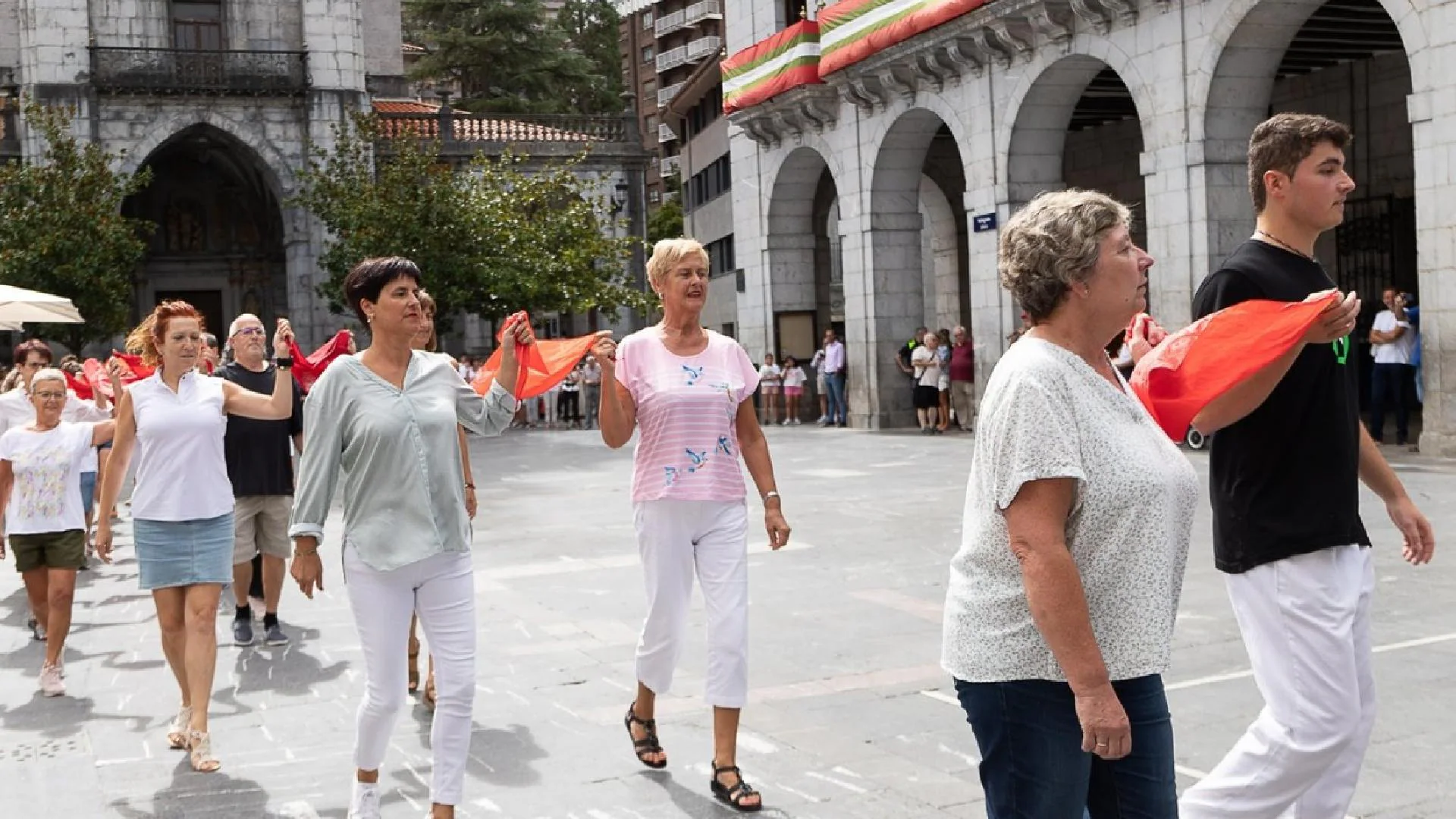 Elgoibar: Todos a bailar el Larrain Dantza | El Diario Vasco