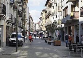 Las próximas semanas se apreciará en las calles un 'éxodo' de beasaindarras hacia su lugar de vacaciones.