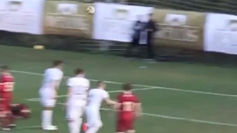 Arsen Zakharyan, pretendido por la Real, también sabe meter goles de libre directo