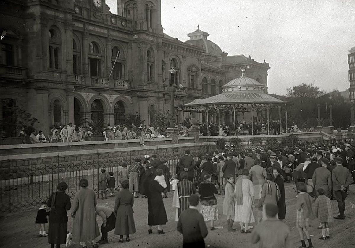 Ambiente musical en la terraza del Gran Casino.