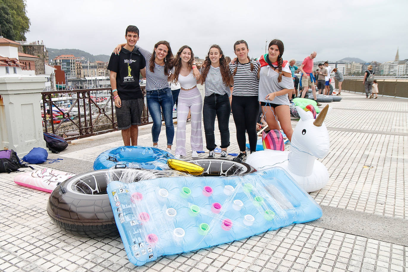 Los piratas ultiman su abordaje