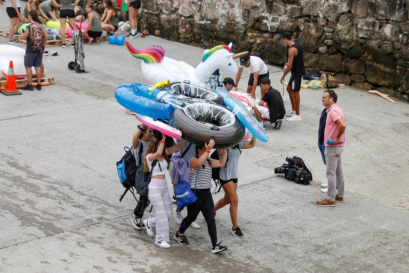 Los piratas ultiman su abordaje