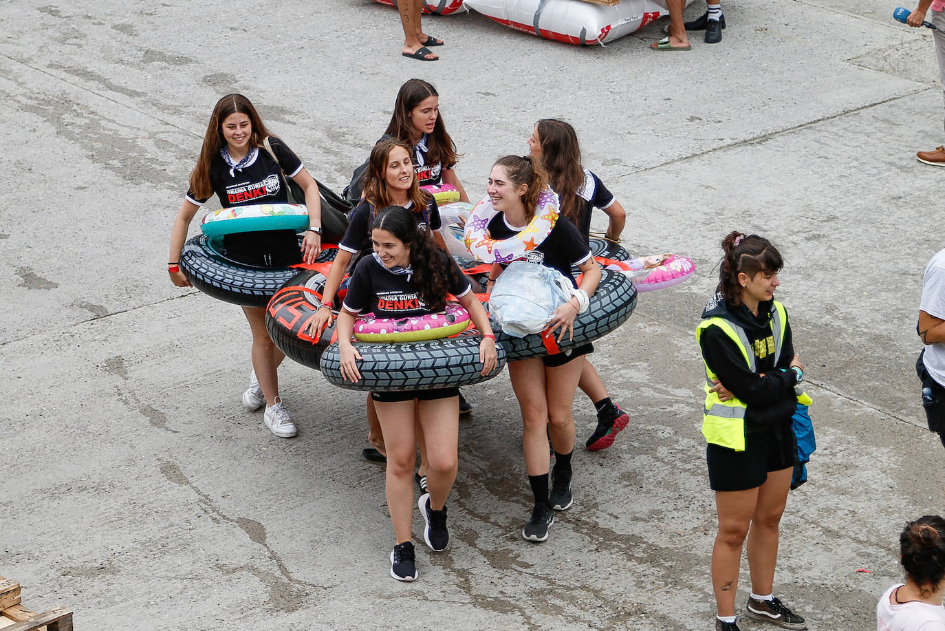 Los piratas ultiman su abordaje