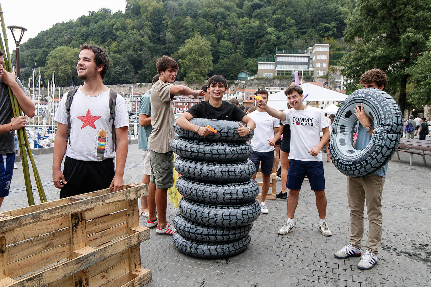 Los piratas ultiman su abordaje