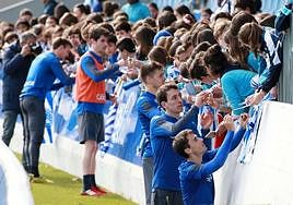 Los aficionados podrán pedir firmas este martes a los jugadores en Zubieta.
