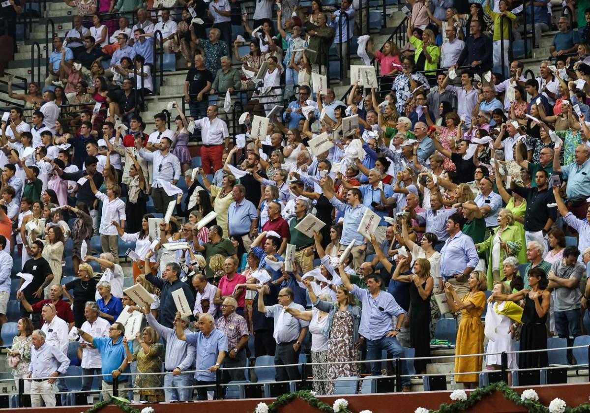 El coso de Illunbe registró una excelente entrada en la última corrida de la feria.