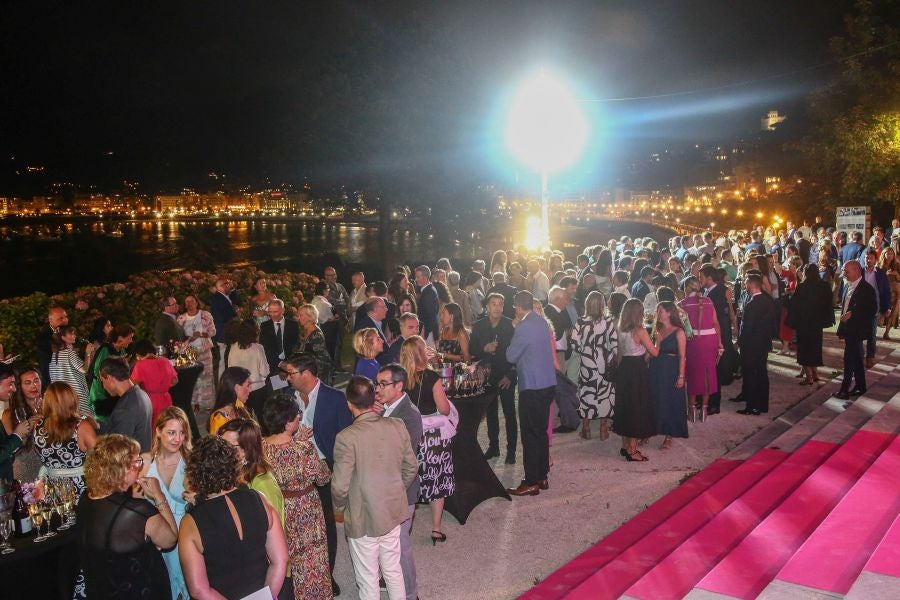 Gran ambiente en la fiesta de El Diario Vasco de Miramar