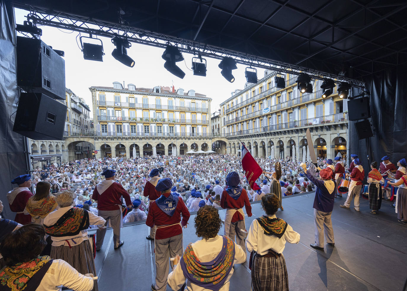 &#039;Agur asteari&#039;