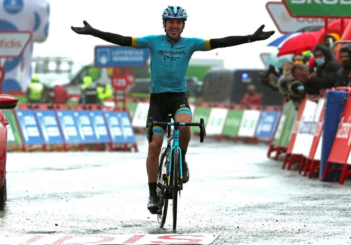 Ion Izagirre logró en 2020 la última victoria de etapa guipuzcoana en la Vuelta, en Formigal.