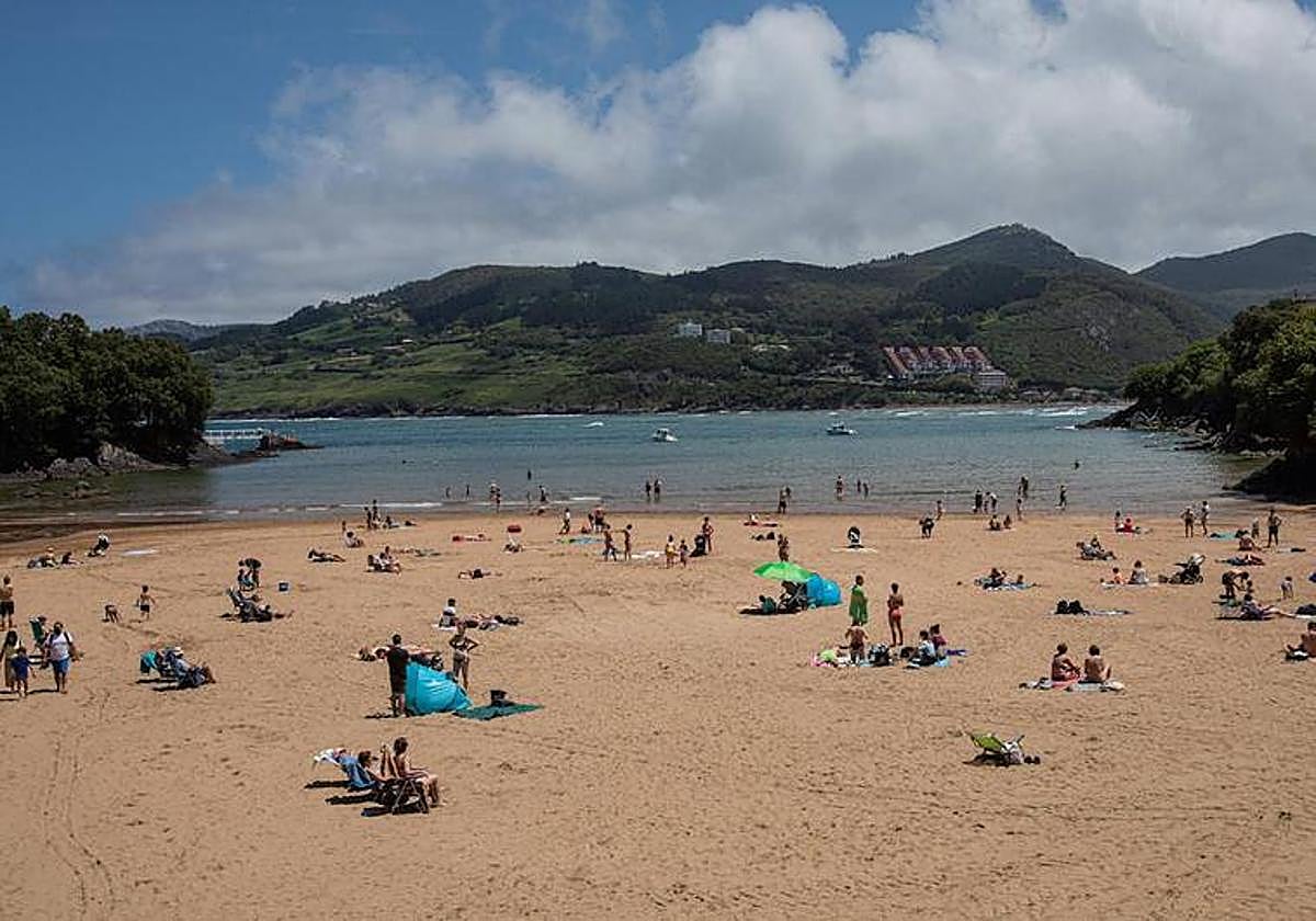 Imagen de archivo de la playa de Laidatxu, en Mundaka.