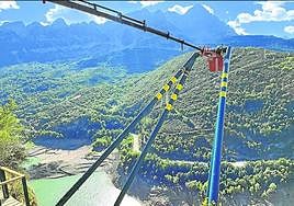 El columpio extremo de Hoz de Jaca ya es una realidad