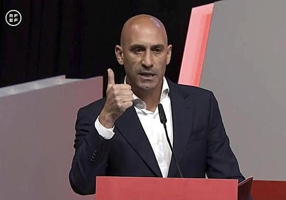 Luis Rubiales durante la rueda de prensa en la que aseguró que no iba a dimitir