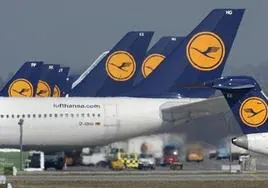 Varios aviones de la compañía alemana Lufthansa.