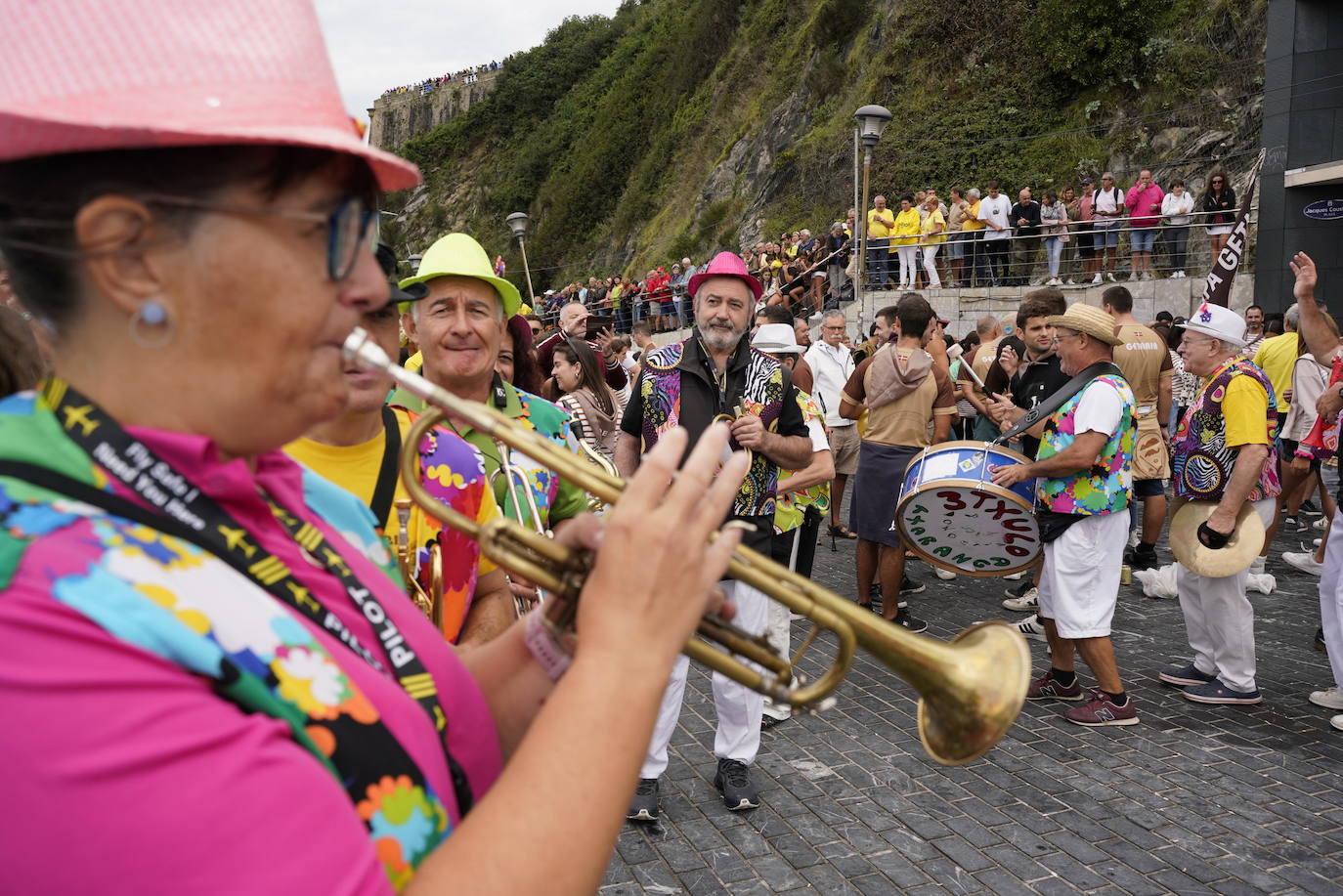 Gran ambiente en Donostia en la primera jornada de la Bandera de La Concha