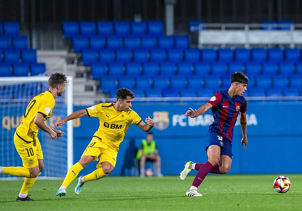 Quique Rivero y Julián Luque persiguen a Álex Valle.