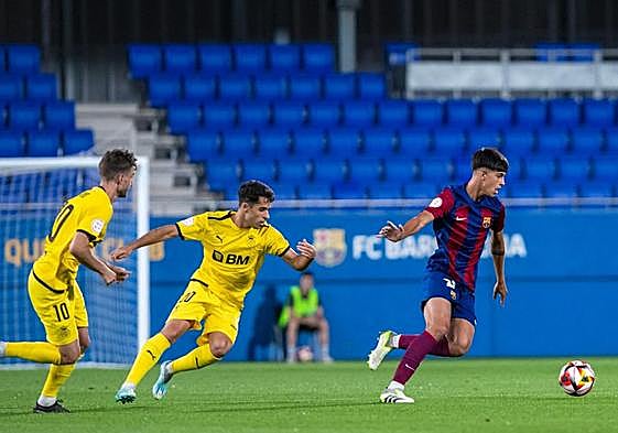 Quique Rivero y Julián Luque persiguen a Álex Valle.