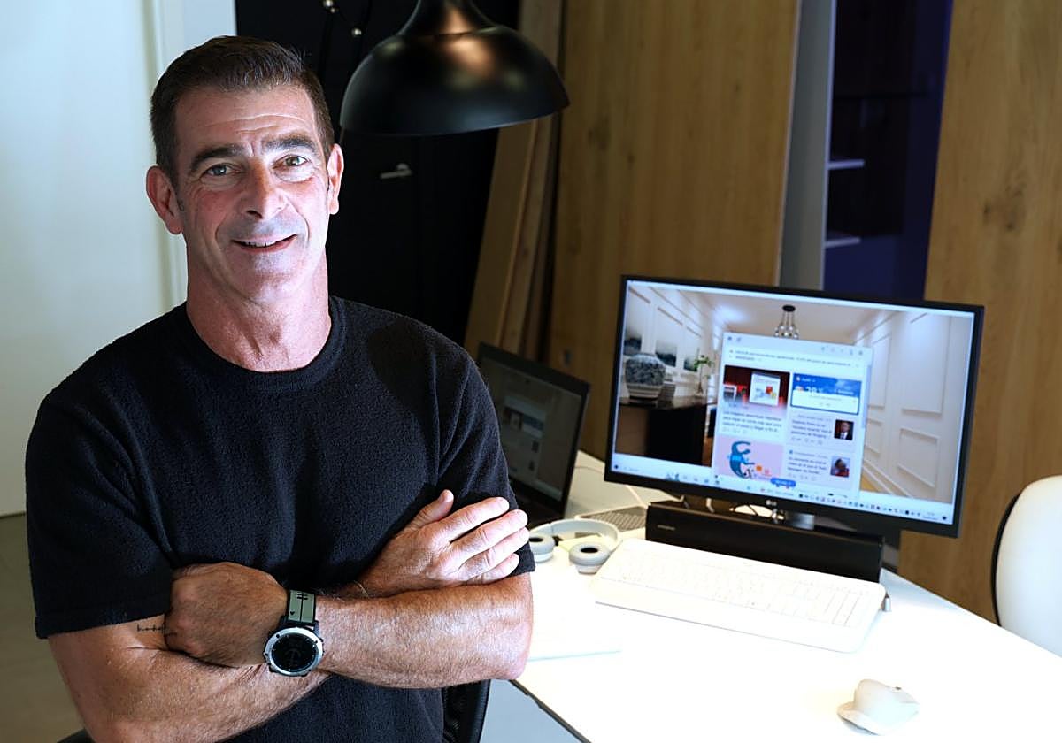 «Nik ez dut etxe barne modernorik diseinatzen», aitortzen du Joseba Manterolak.