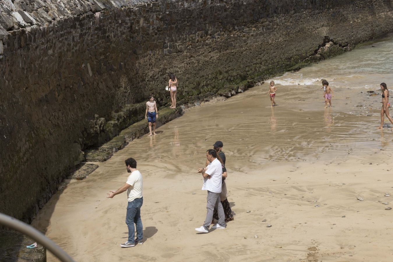 Una grieta de 18 metros amenaza el muro del Tenis