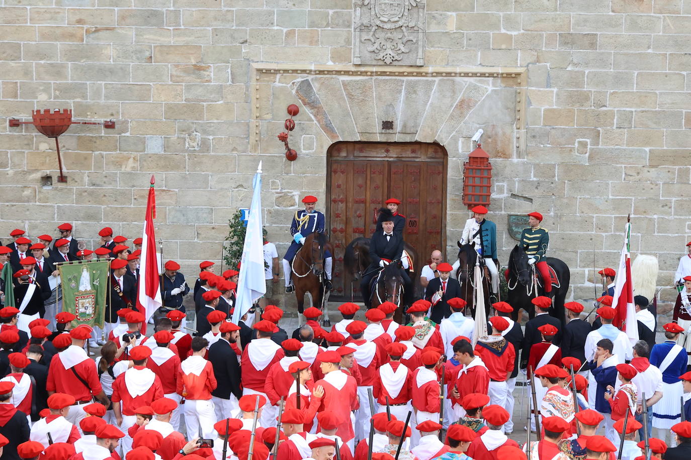 El Alarde de Hondarribia recorre las calles