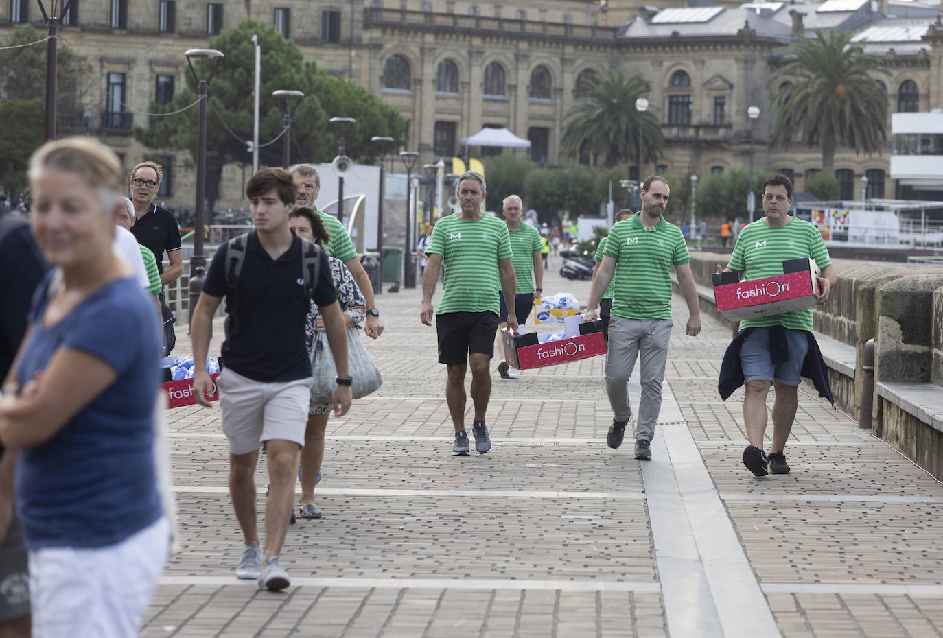 Las aficiones toman Donostia en el gran día del remo