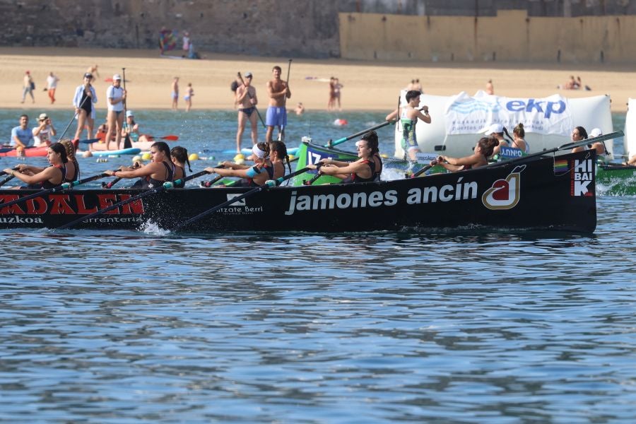 Exhibición de Arraun Lagunak en la Bandera de La Concha
