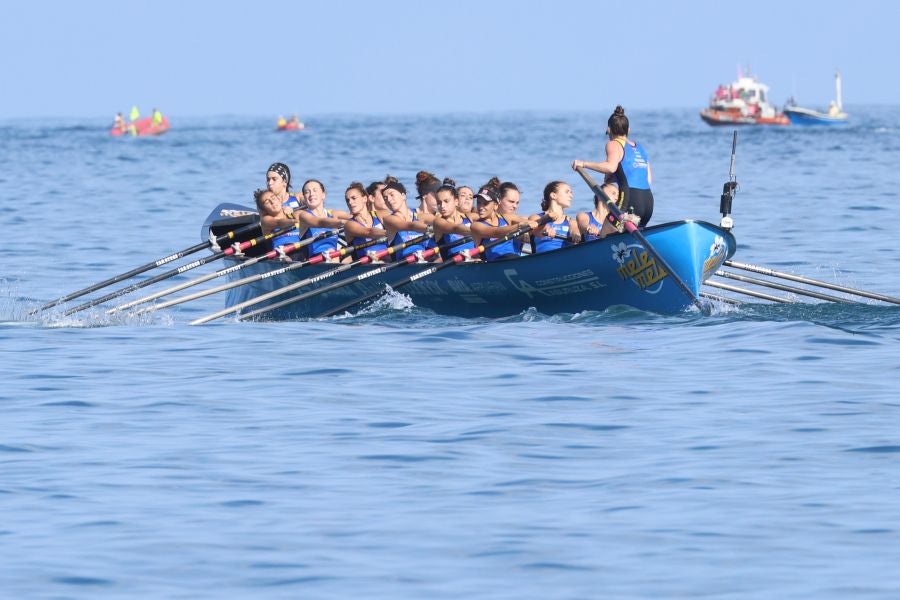 Exhibición de Arraun Lagunak en la Bandera de La Concha