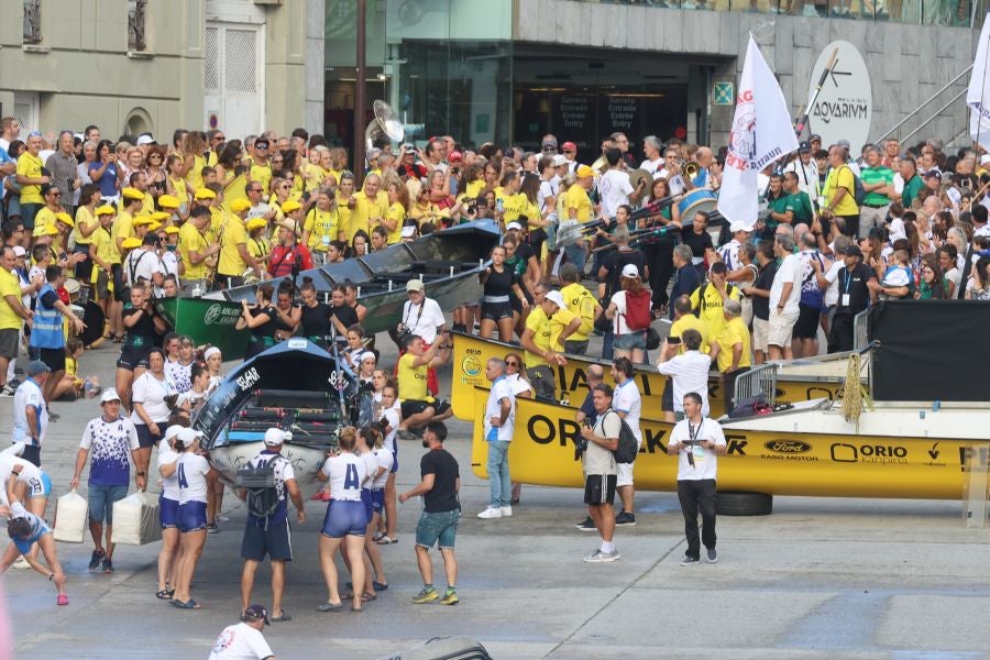 Exhibición de Arraun Lagunak en la Bandera de La Concha