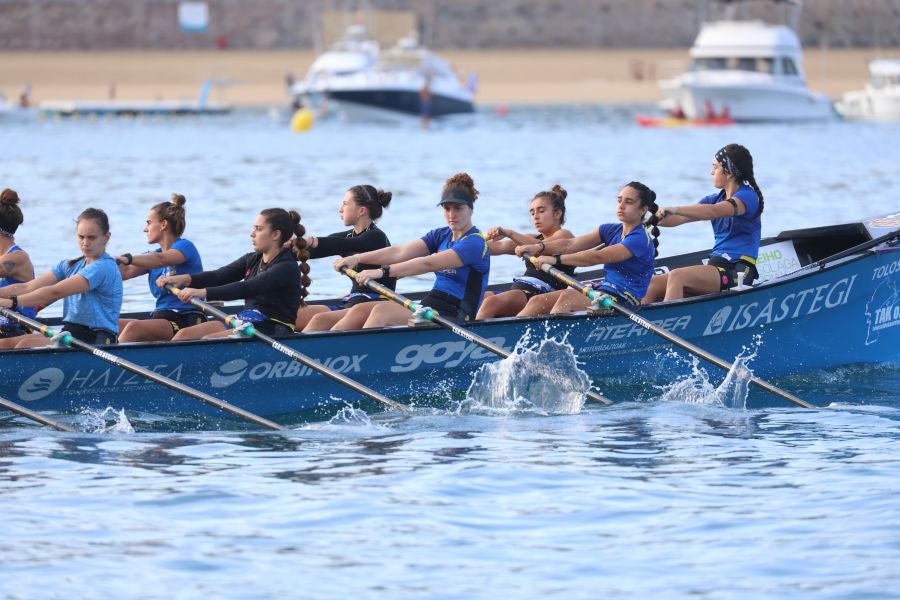 Exhibición de Arraun Lagunak en la Bandera de La Concha