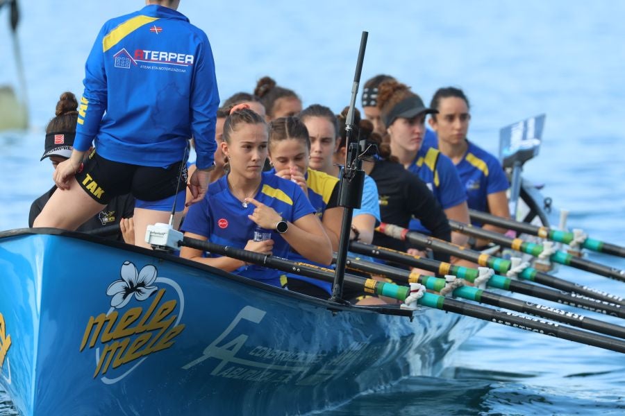Exhibición de Arraun Lagunak en la Bandera de La Concha