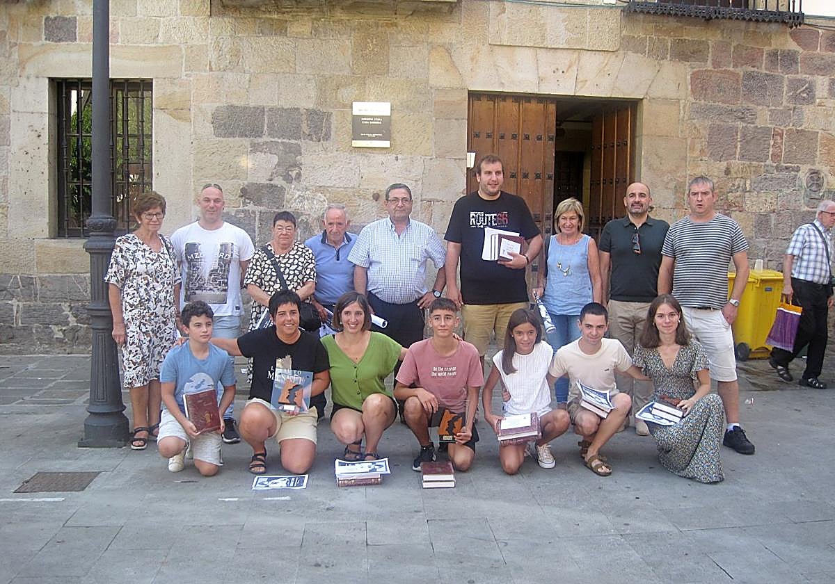 Hogeita lau lan aurkeztu dira aurten Lazkao Txiki bertso-paper lehiaketara.