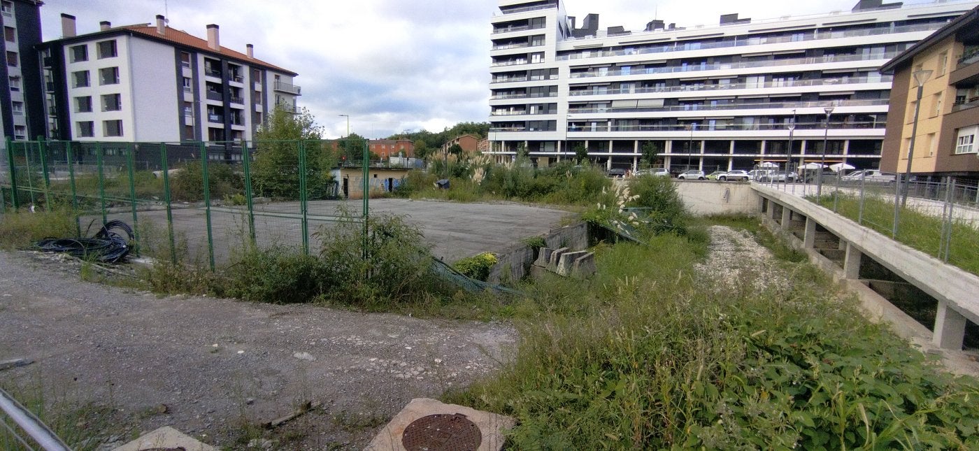 «O arranca ya la construcción de las viviendas o la cooperativa de Txomin se va a pique»
