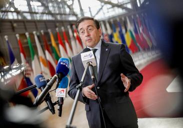 Puigdemont agradece a Sánchez su impulso al catalán en la UE y el PNV se siente desairado