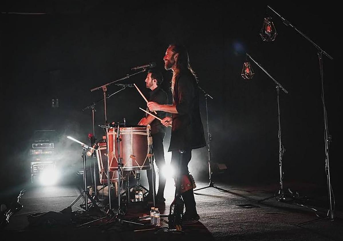 Hiru kontzertu eskainiko ditu Kalakan taldeak Sarako kobazuloetan