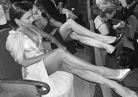 Tres de las imágenes compartidas por Paula Ordovás en San Sebastián.