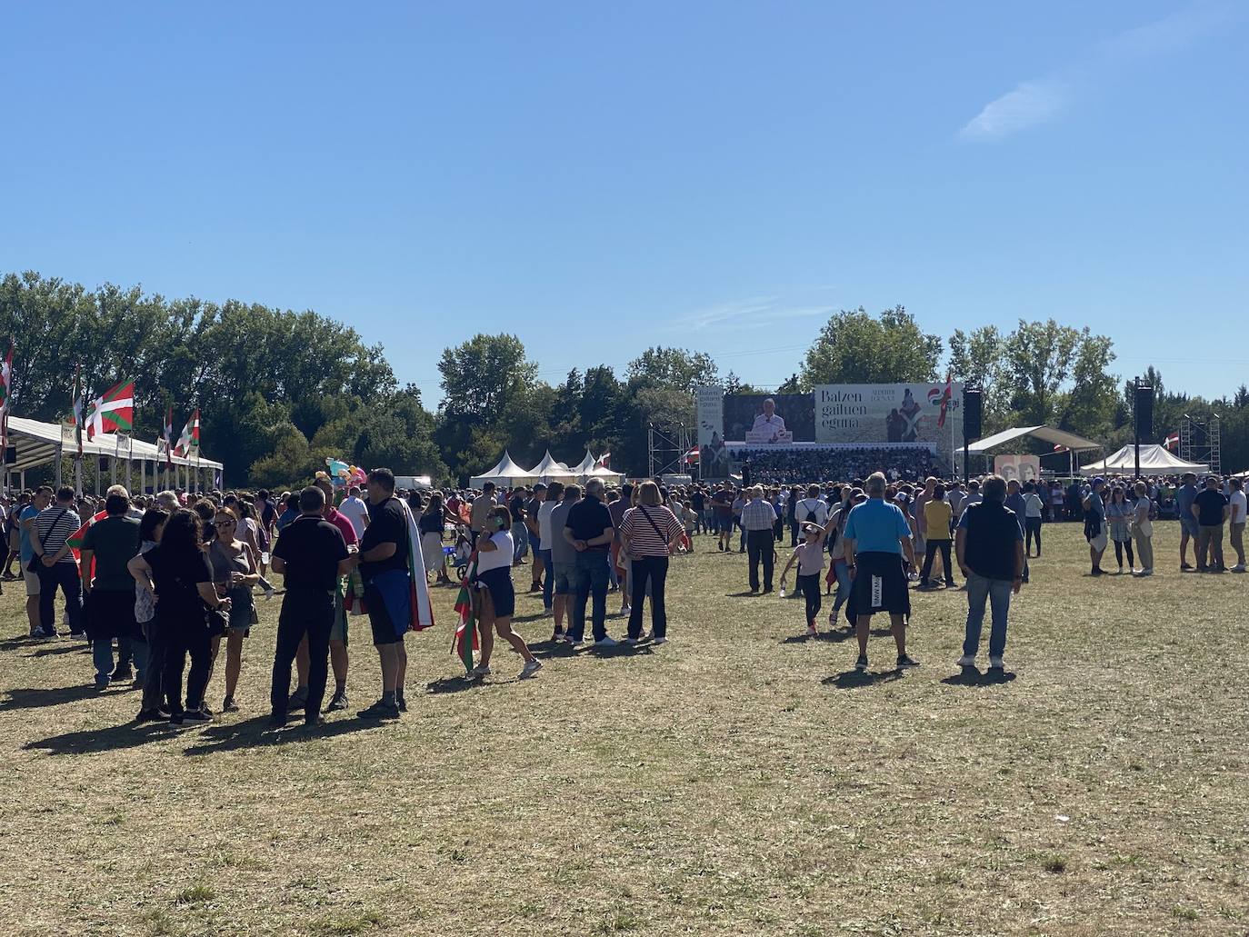 Día de reencuentros y de cumpleaños en Foronda