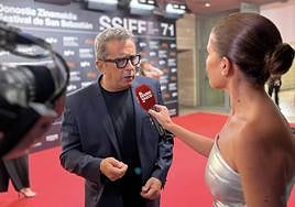 Andreu Buenafuente atiende el micrófono de DV en directo