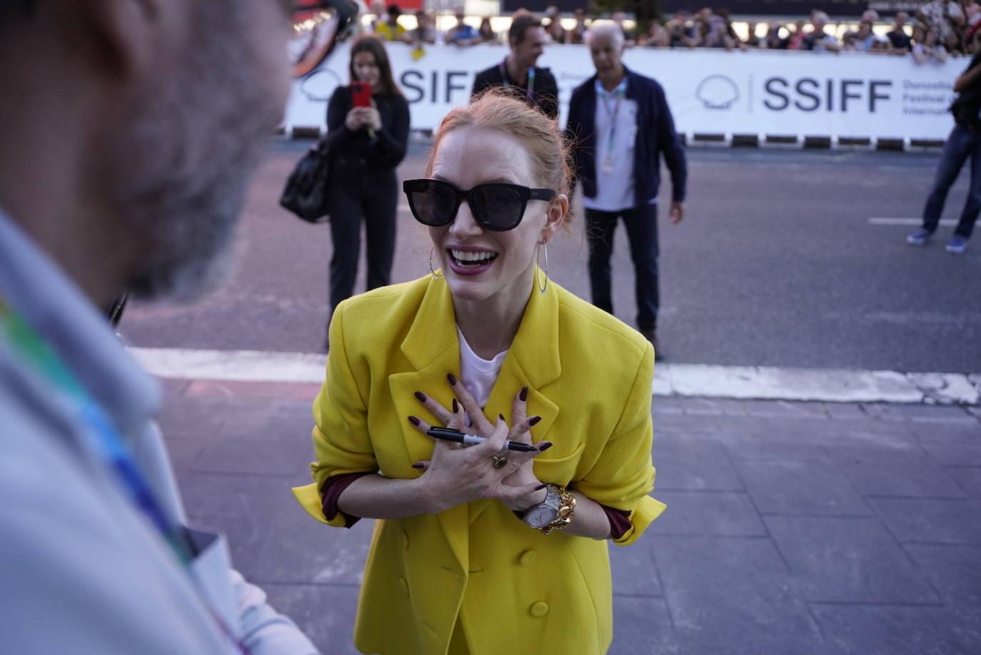 Jessica Chastain ilumina Donostia con su glamour reivindicativo