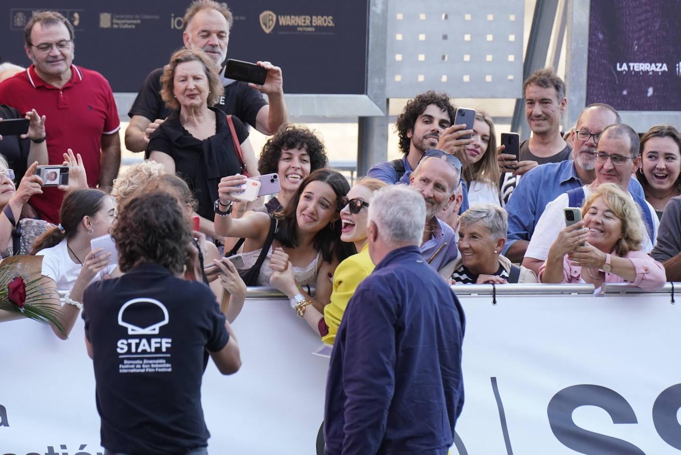Jessica Chastain ilumina Donostia con su glamour reivindicativo