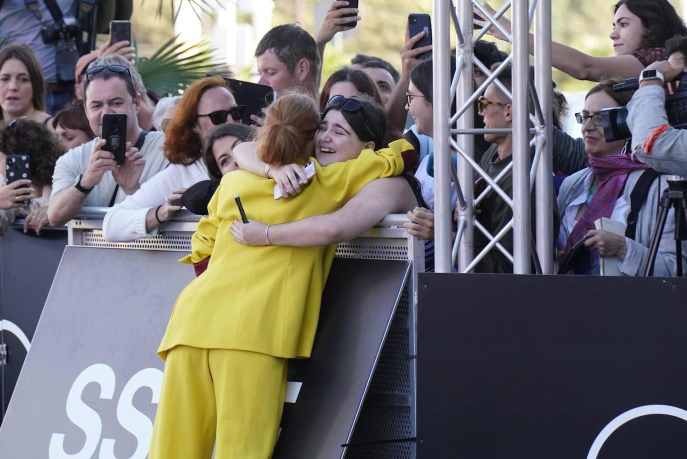 Jessica Chastain ilumina Donostia con su glamour reivindicativo