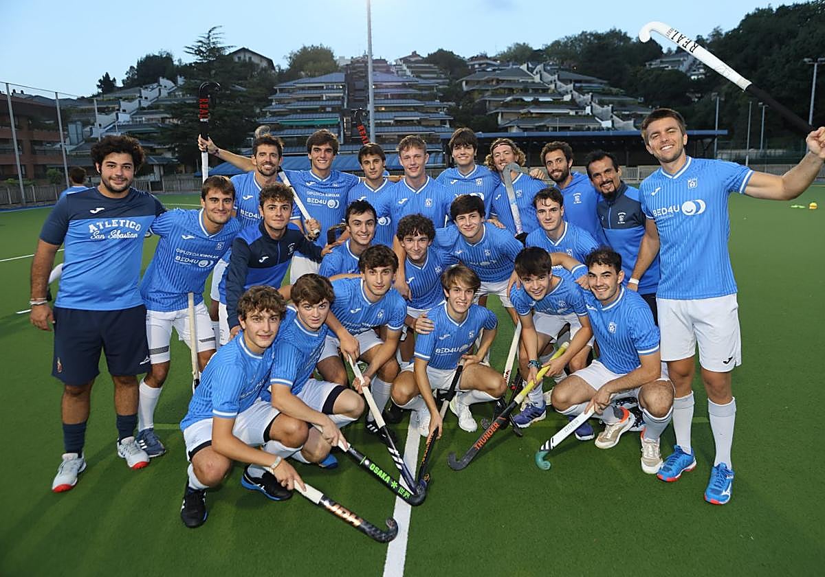 El equipo del Atlético se conjura ante el debut en casa de este domingo.